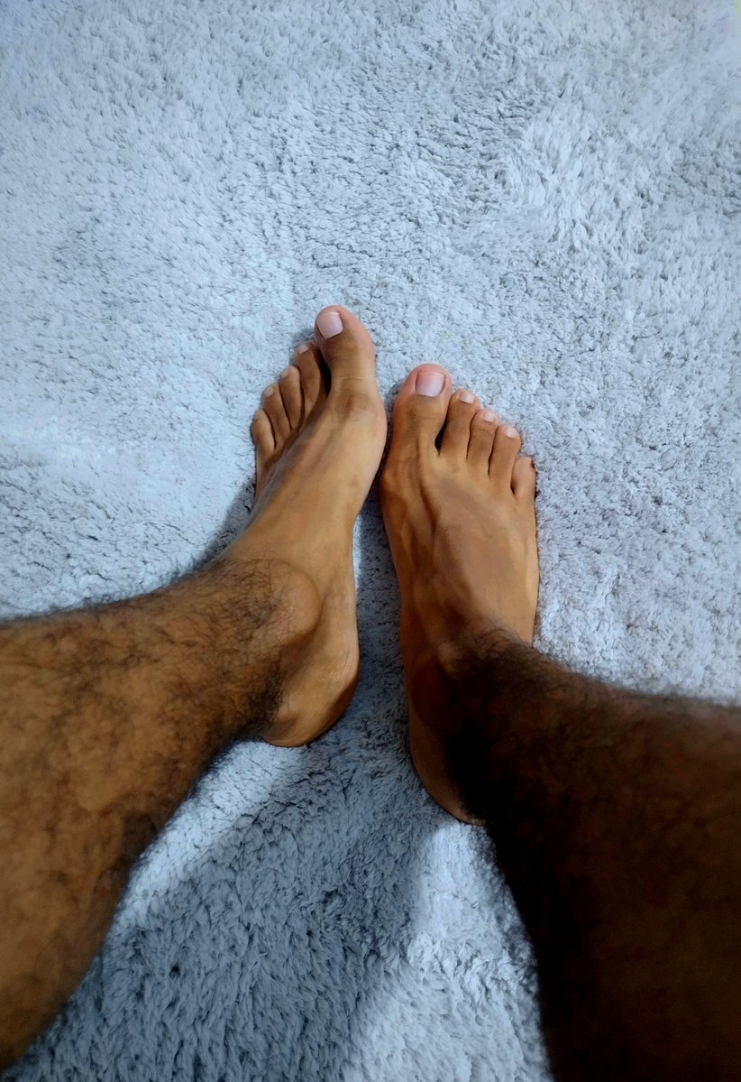 iamoscarc's tweet photo. Piecitos 👣 #feet https://t.co/ogl6OuAtqf