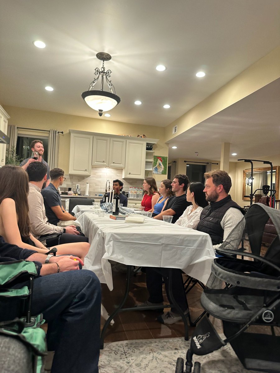 noahedelman02's tweet photo. sf shabbat #1 🤟

shoutout @slashapp for sponsoring 

more to come. who wants to join the next one? https://t.co/HE0V3SDPcj