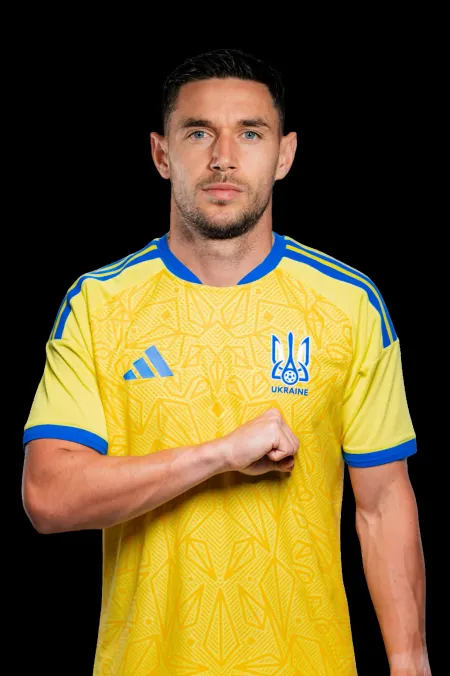 ArchieValerko's tweet photo. Го-о-о-о-ол!

Роман Яремчук забиває 19-й гол за #збірна
Він вже давно попереду:
Ребров - 15
Він близько:
Коноплянка - 21

Провальний збір завершує все ж голом
#UKRHUN #UEFANationsLeague https://t.co/XAeqxBdwz3