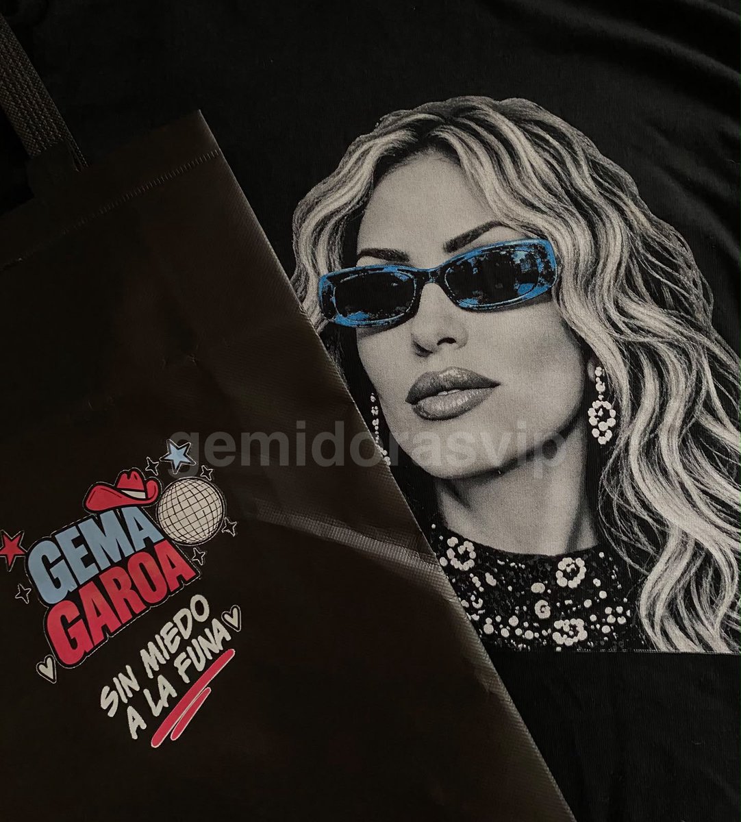 gemidorasvip's tweet photo. El team de Gema nos mandó a las integrantes del team gema vip un pequeño regalo por haber apoyado a gema.

De parte de todas les agradecemos por haber pensando en nosotras y estamos seguras de que esto es el inicio de lo que se viene para gema.🪩🤍 https://t.co/RYYEqdzbR4