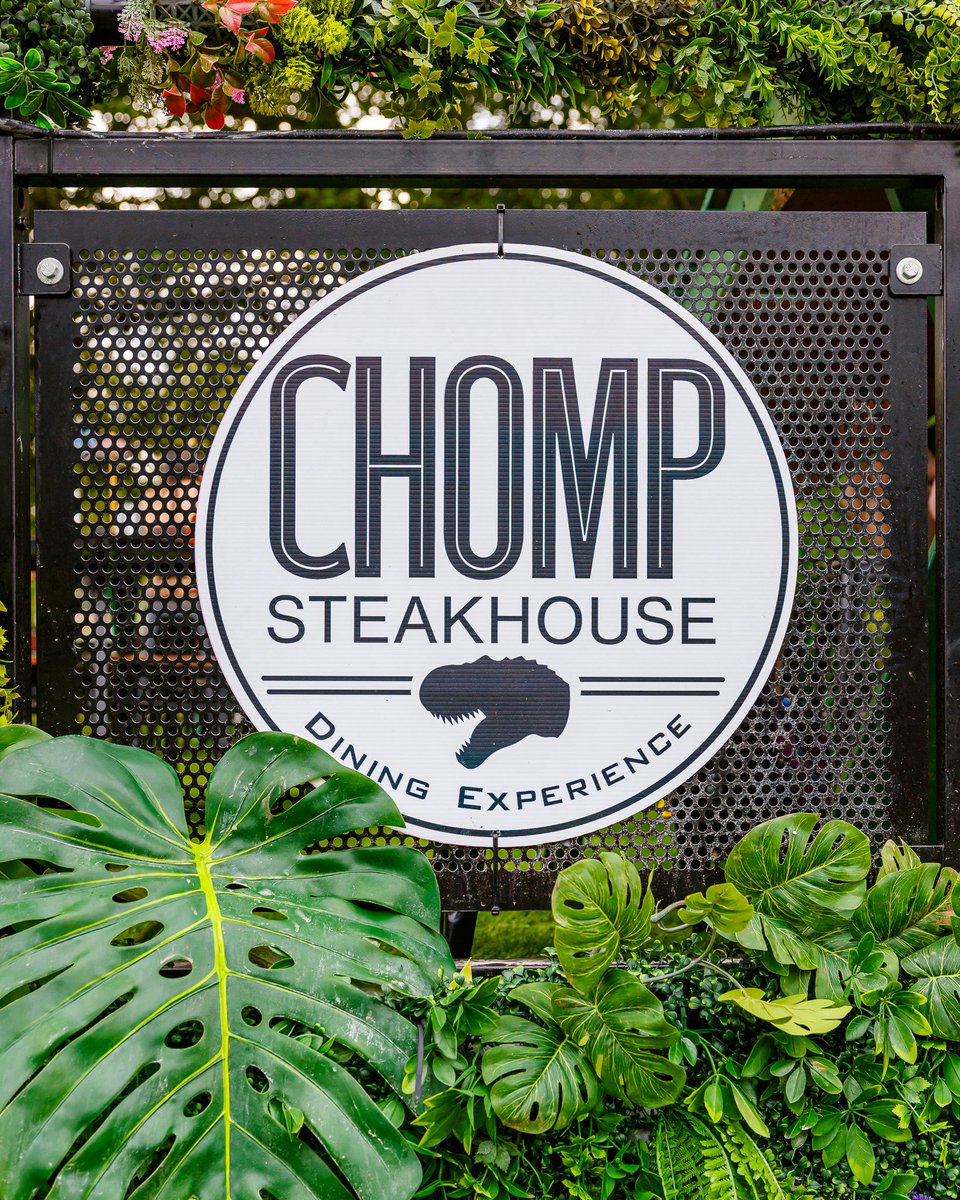 lost_lands's tweet photo. Still thinking about dinner with the Lost Lands fam at Chomp Steakhouse 🥩🦕 https://t.co/P1KXWR7XdV