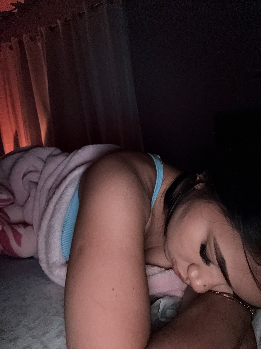 AnnaVictory10's tweet photo. 🩵💤 https://t.co/mYIHB9Q2JA