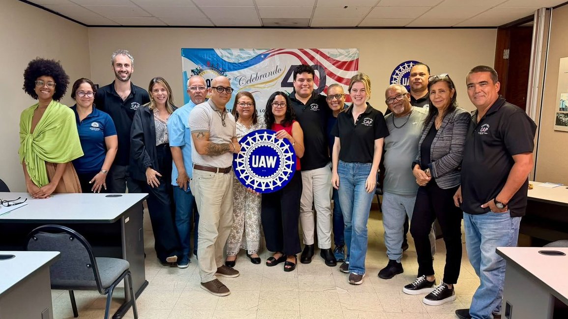 claireforny's tweet photo. Puerto Rico may not get a vote in Congress, but Brooklyn and Queens do. 

I’ll use that vote to fight privatization and for Puerto Rican self-determination, alongside UAW cafeteria workers, UPR professors, nurses, and every family struggling to get by on the island they call home.