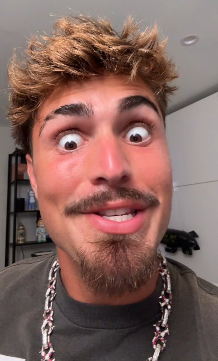 prettyboyfaces's tweet photo. TJR trades face thread📊 https://t.co/p1W2klKQtV