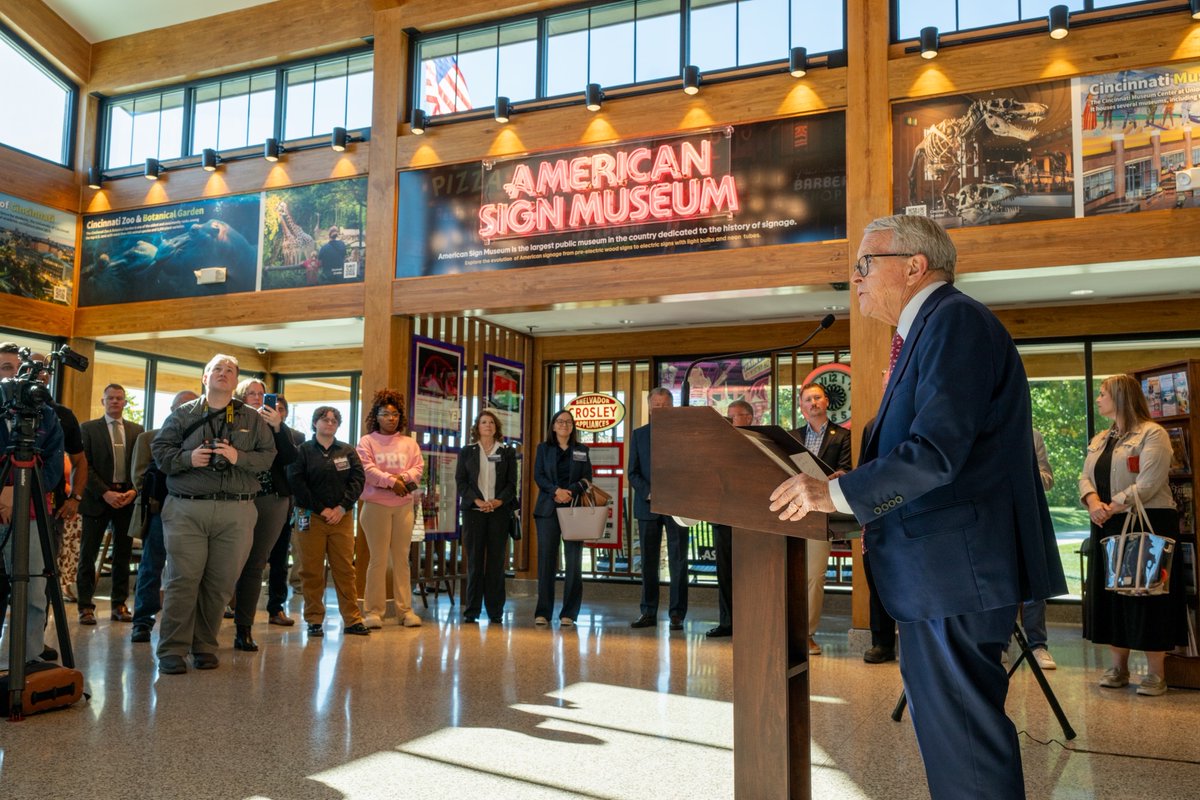 GovMikeDeWine's tweet photo. Today, we celebrated the opening of four new rest areas along I-75 in Butler and Auglaize counties. We want travelers to enjoy these modern rest areas, learn something about Ohio’s history, beautiful natural resources, and forward-thinking Ohioans, while they think about exploring attractions right down the road. https://t.co/5Sq7tGv5ky