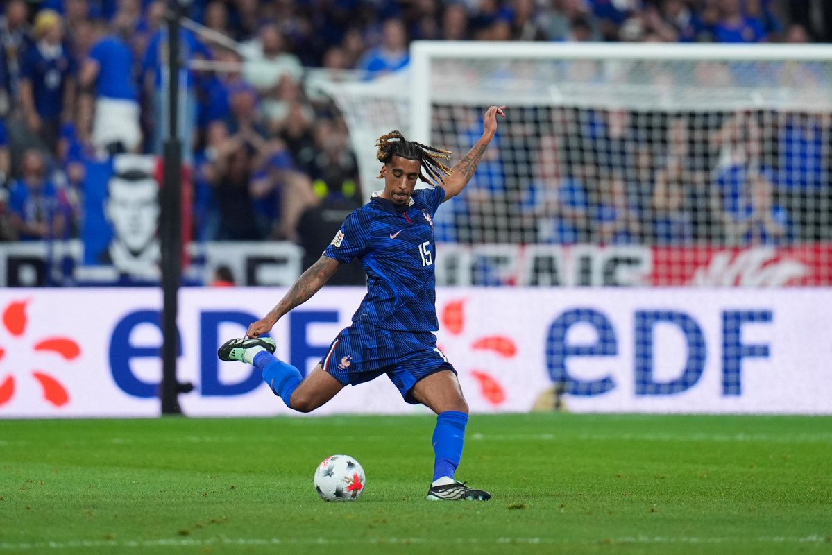 ActuFoot_'s tweet photo. 9 DUELS REMPORTÉS 💪

Super la première Leny ! 🇫🇷 https://t.co/OKic1uW3lU