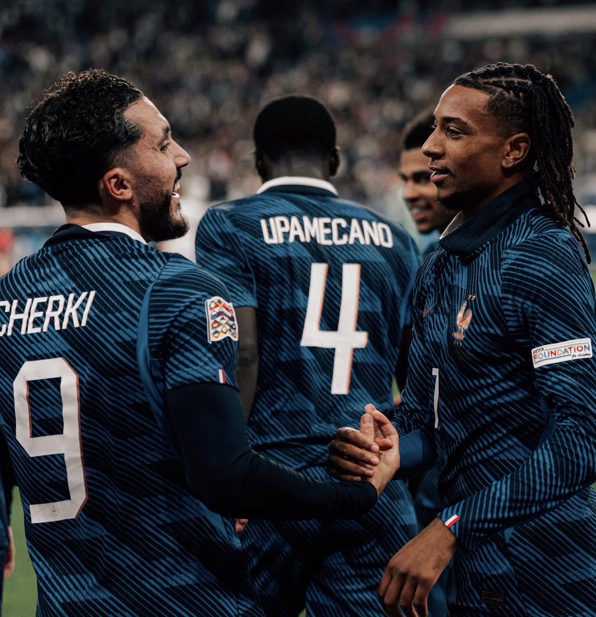 Kulturlesite_'s tweet photo. La connexion entre eux deux..

RAYAN CHERKI x MICHAEL OLISE 🇫🇷✨ https://t.co/PtdkFEzLsZ