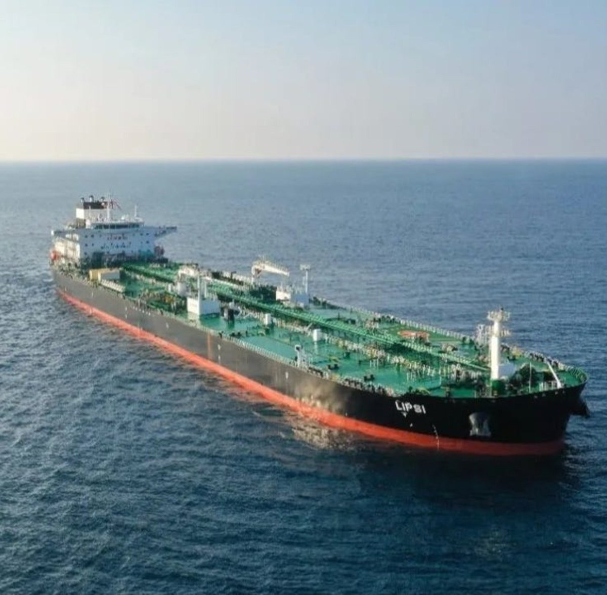 MenchOsint's tweet photo. One of the Oil Tankers hit on October 4th, the Greek-owned LIPSI, was only 6-weeks old (delivered to Dynacom on August 2026) https://t.co/aN6Bwk14Sp