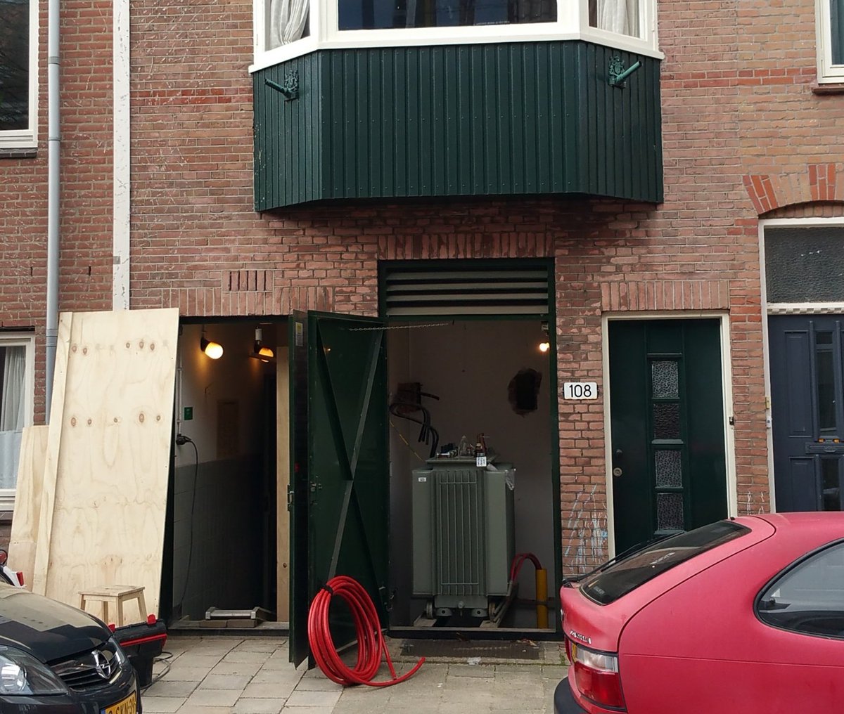 CherokeeDriver's tweet photo. @Sjaakd3Bruin #kuch... mijn huis haha..dus ja Renate..ik win 🤣 https://t.co/lGKwLtJLm3