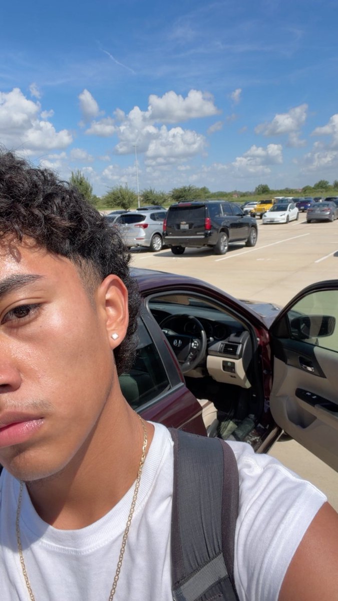 tx_man0's tweet photo. Bruh I have so many vids in my camera roll that I don’t even post #texas #latino #hispanic #htx #houston #papa #tx #follow #content https://t.co/O5GcUcThmm