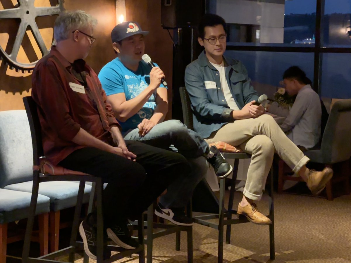 BernieSu's tweet photo. A Pixar creative director, a venture principal and a n interactive storyteller sit on an AI panel and spend the whole time talking about character and experiences.

No tooling, no workflows, no models, just straight up what resonates long term with audiences. https://t.co/8QDnsqYFLC