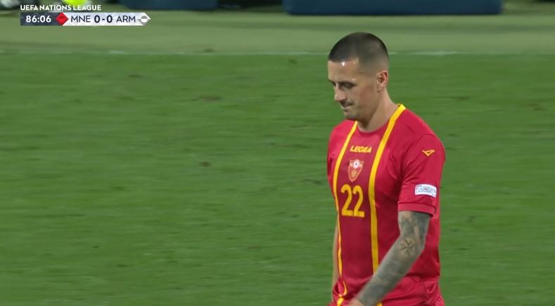 foet247europa's tweet photo. Lončar has been sent off. #MNEARM https://t.co/qznKuj9FuO