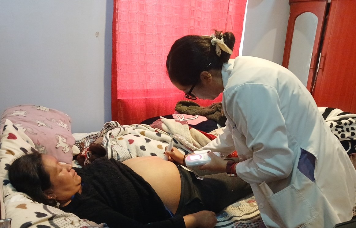 saludazuay_'s tweet photo. #Azuay | En Cumbe, Molleturo, Santa Ana y Virgen de Milagro, el personal de salud continúa acercando los servicios de salud a la población, con el fin de garantizar el acceso oportuno y brindar una atención integral y de calidad. https://t.co/oyAHfIvI1m