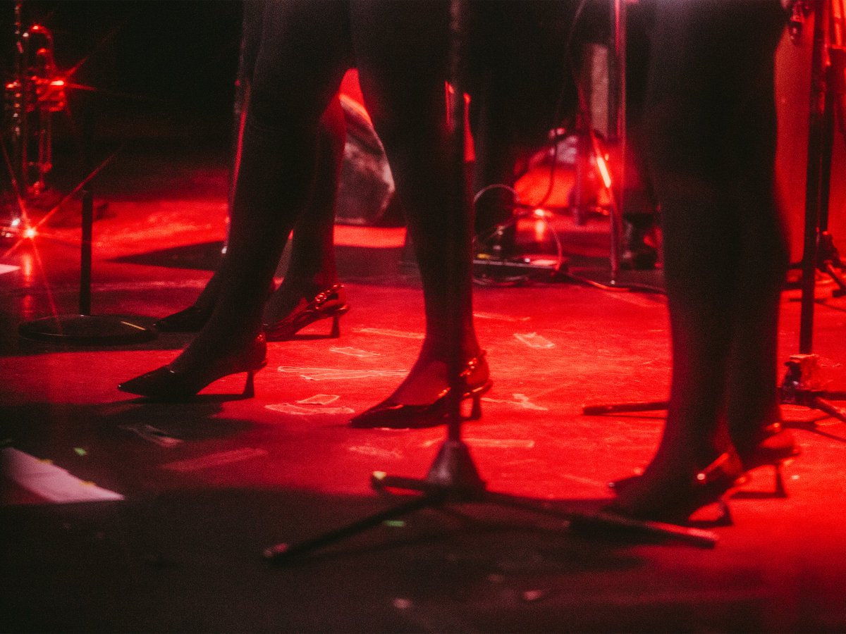 Womacksisters's tweet photo. New York we love you!! Cheers to a sold out week 💋🥂

We’re unveiling a little surprise tomorrow. Sign up and we’ll text it to you 🫶https://t.co/jCFler72KK https://t.co/cUU4ZEgiTR