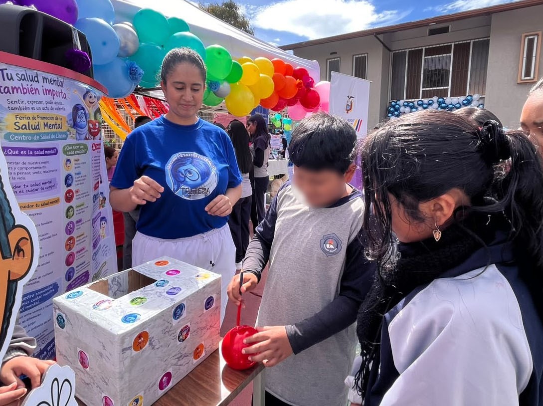 saludazuay_'s tweet photo. #Cuenca | Con el fin de prevenir la Desnutrición Crónica Infantil, el Centro de Salud de Llacao realizó una feria de salud interinstitucional. Trabajamos de manera articulada para proteger la salud de la población, desde un enfoque individual, familiar y comunitario. https://t.co/oHEiss8f60