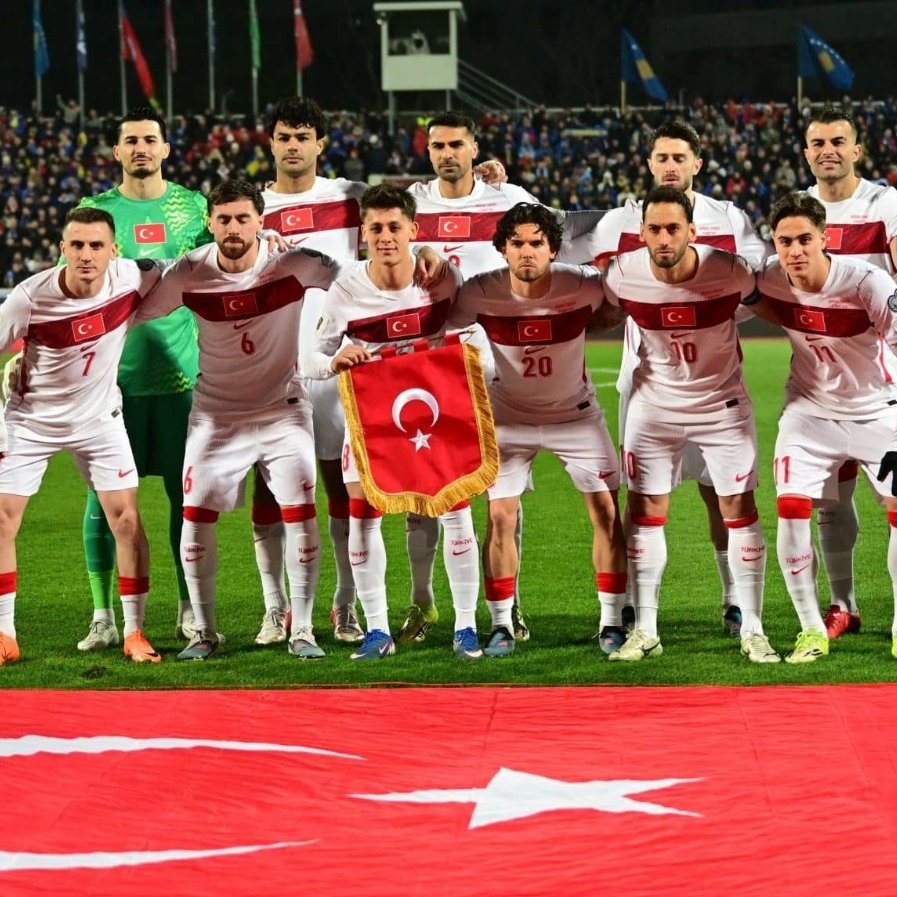 marcaejoga_'s tweet photo. A PODEROSA GERAÇÃO TURCA TEM APENAS 1 VITÓRIA NOS ÚLTIMOS 7 JOGOS! 🇹🇷⚠️

🏆 Copa: ✅1V | ❌ 2D | ✖️Eliminada na fase de grupos em último lugar
📅 Data FIFA: 🏟️4J | ❌ 4D | ⚽ 2 gols marcados | 🥅 11 gols sofridos⚠️

Superestimados ou falta alguma coisa? 👀 https://t.co/XEDyNEXpWH