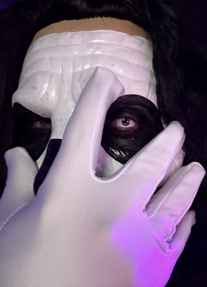 WhyHeeeeyImJoe's tweet photo. It’s been a long day, but I’ve just wrapped on something I’ve been putting together for @ivyemeritus’ Charity Fundraiser on Saturday!

I’ve put a lot of effort into this, so hope you all tune in on Saturday at 8pm GMT to see! 👻 💀 🎶 https://t.co/BE5GPfCxDE