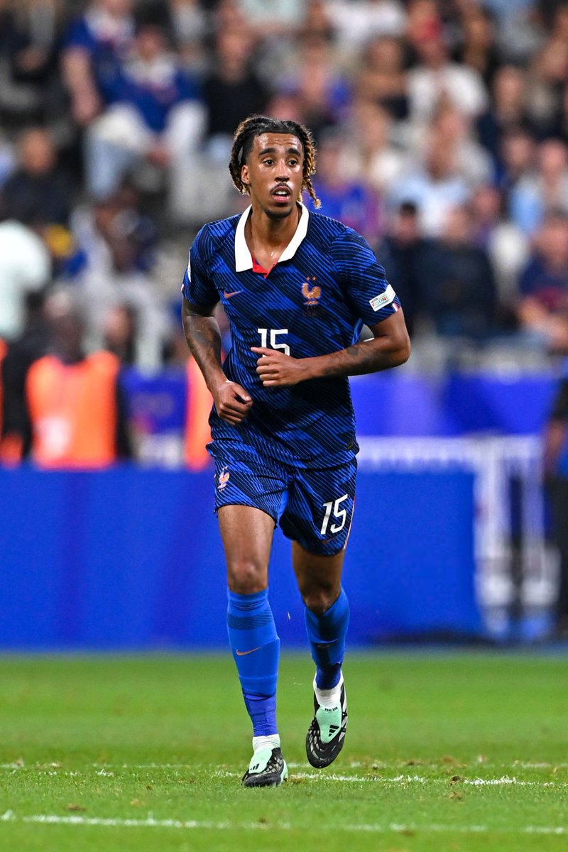 utdreport's tweet photo. Leny Yoro vs Belgium:

- Most touches (94)
- Joint-most defensive contributions (11)
- 4/4 ground duels won (100%)
- 5/5 aerial duels won (100%)
- 18 passes into the final third 

What a debut ⭐️🇫🇷🤩 https://t.co/JjgRgSTrUj