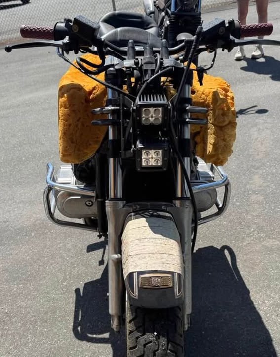 TotalMotorcycle's tweet photo. Ahhh, what did this owner do to the gas tank of his Gold Wing here? https://t.co/Lx2niOL40C