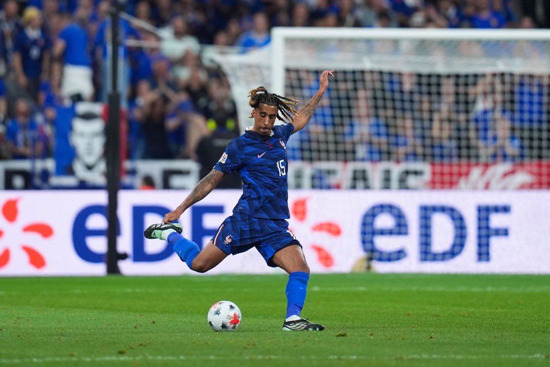 YanitedConnor's tweet photo. Leny Yoro stats vs Belgium:

- Most touches (94)
- Joint-most defensive contributions (11)
- 4/4 ground duels won (100%)
- 5/5 aerial duels won (100%)
- 18 passes into the final third 

WHAT A DEBUT! 🇫🇷🤩 https://t.co/KHvRkkf0A2