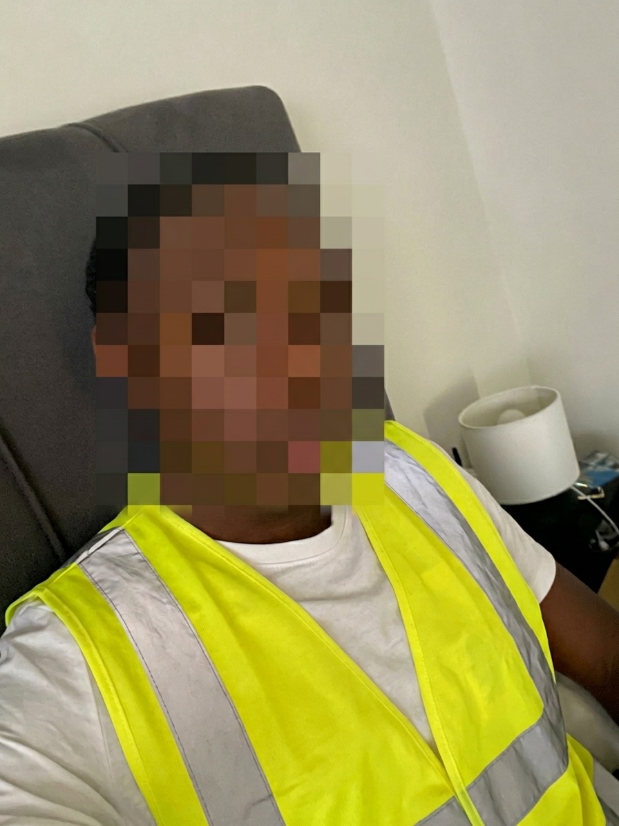 Hny9met's tweet photo. #NouvellePhotoDeProfil Sayer moi aussi je suis en gilet jaune https://t.co/Y8Vh3cEOj2