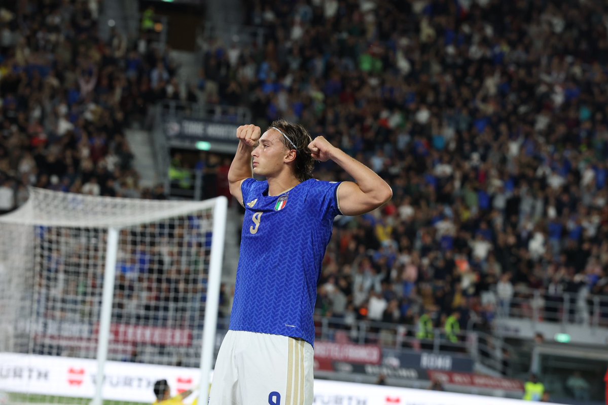 Azzurri's tweet photo. 💪💙💪

#Esposito #ItaliaTurchia #NationsLeague
#Nazionale #Azzurri #VivoAzzurro https://t.co/tVkEiTzy9g