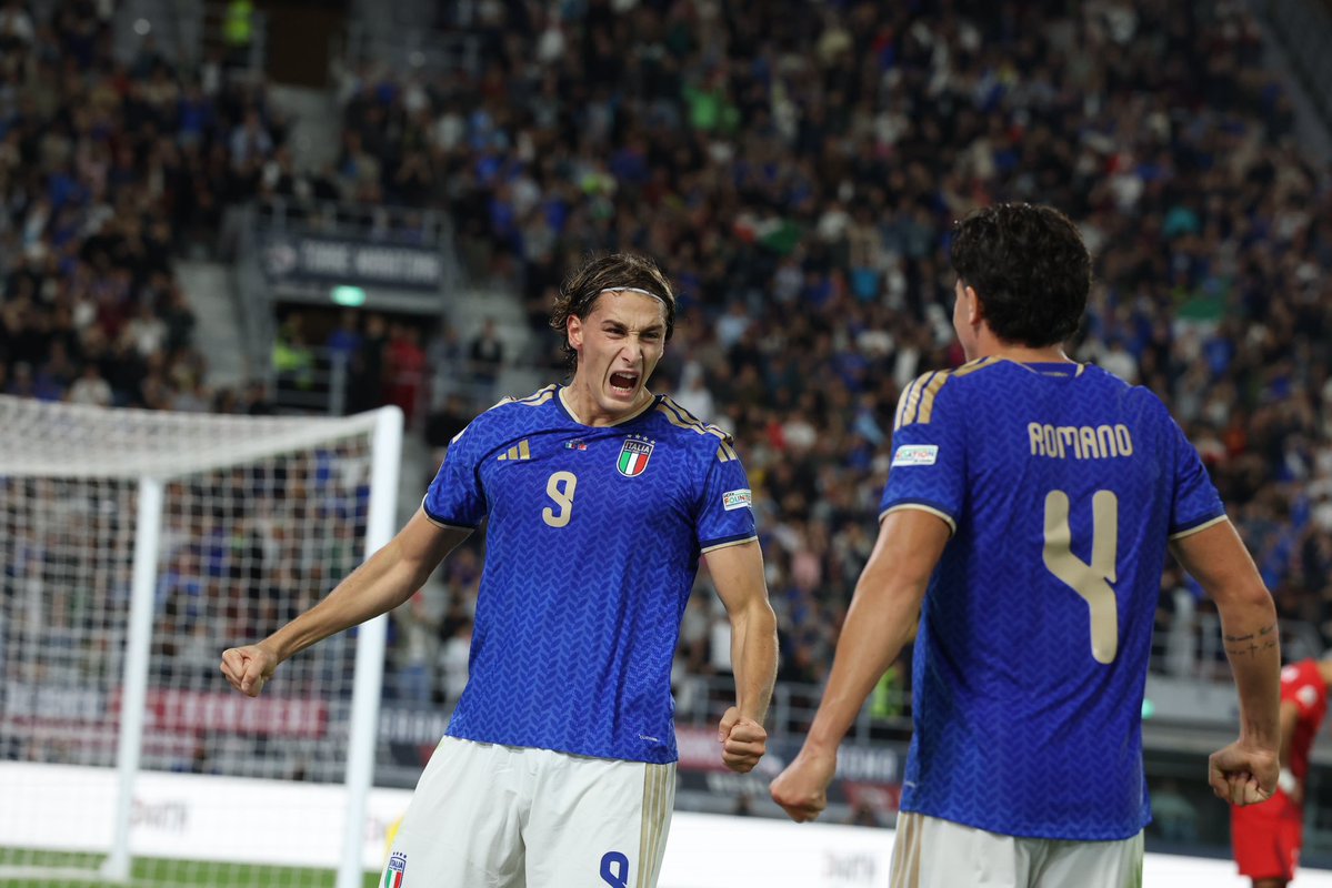 Azzurri's tweet photo. 💪💙💪

#Esposito #ItaliaTurchia #NationsLeague
#Nazionale #Azzurri #VivoAzzurro https://t.co/tVkEiTzy9g