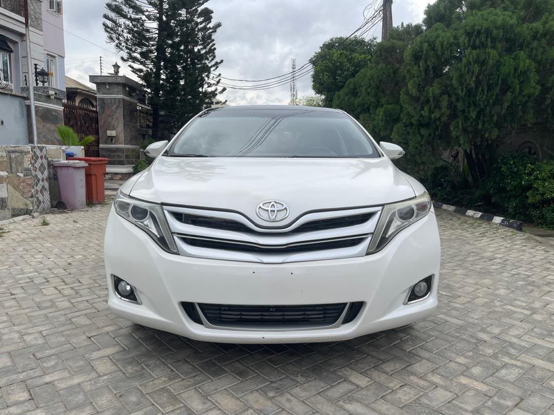hillsdavid04's tweet photo. AAWOOOOF DEAL!!!!!!🤝

*SHARP 2015 TOYOTA VENZA XLE* 

FOREIGN USED(TOKUNBO) 🇺🇸

 *ACCIDENT FREE* 🆓 
DUTY FULLY PAID ✅ 
 *2026 JULY ENTRY*
PERFECT CONDITION
 *FULLEST OPTION* 
THUMBSTART ✅ 
POWERBOOT ✅ 
DOUBLE PANO ✅ 
2 REVERSE 📸 
CAR SENSOR ✅ 

*Prize: 15.5M Last Last* 
Settlement: *400k* 
Location: *OKOTA*

IMPORTER NEEDS MONEY NOW NOW