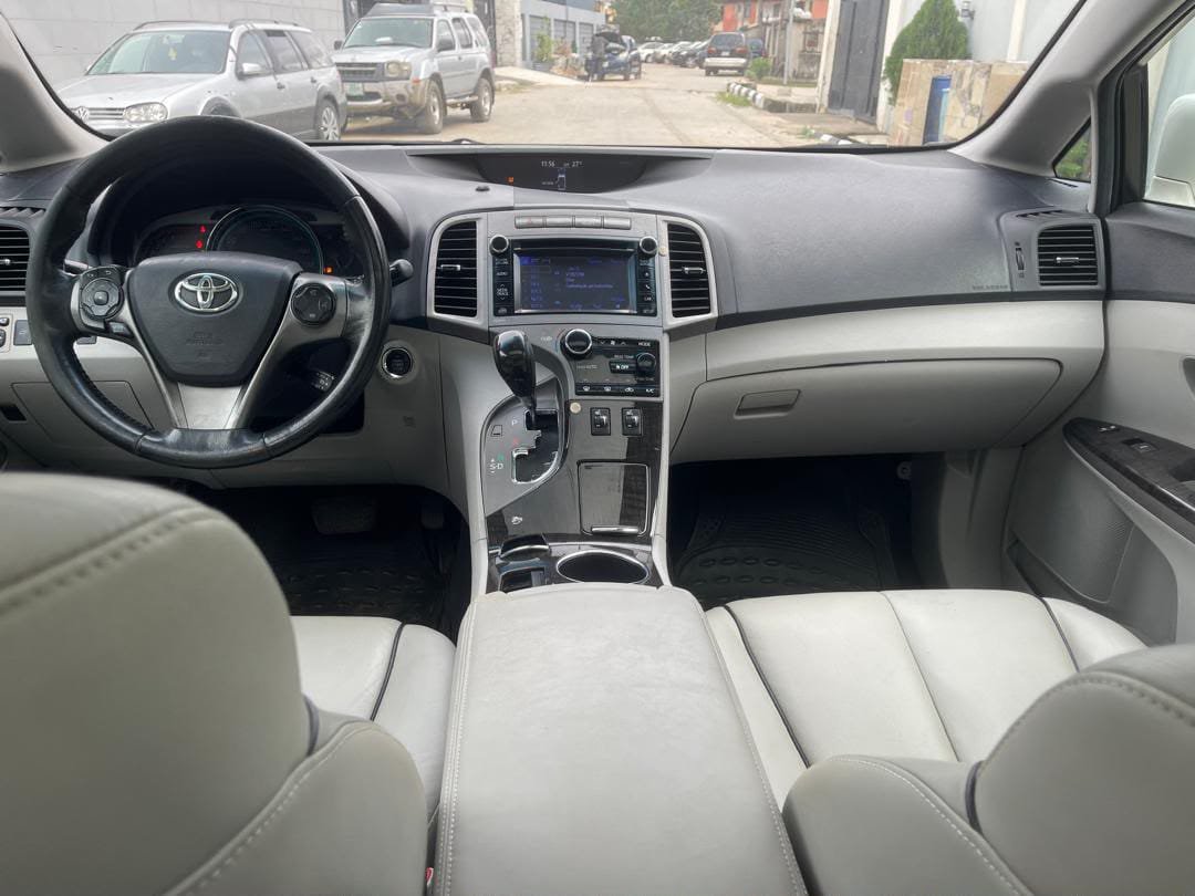 hillsdavid04's tweet photo. AAWOOOOF DEAL!!!!!!🤝

*SHARP 2015 TOYOTA VENZA XLE* 

FOREIGN USED(TOKUNBO) 🇺🇸

 *ACCIDENT FREE* 🆓 
DUTY FULLY PAID ✅ 
 *2026 JULY ENTRY*
PERFECT CONDITION
 *FULLEST OPTION* 
THUMBSTART ✅ 
POWERBOOT ✅ 
DOUBLE PANO ✅ 
2 REVERSE 📸 
CAR SENSOR ✅ 

*Prize: 15.5M Last Last* 
Settlement: *400k* 
Location: *OKOTA*

IMPORTER NEEDS MONEY NOW NOW