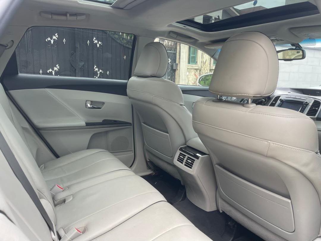 hillsdavid04's tweet photo. AAWOOOOF DEAL!!!!!!🤝

*SHARP 2015 TOYOTA VENZA XLE* 

FOREIGN USED(TOKUNBO) 🇺🇸

 *ACCIDENT FREE* 🆓 
DUTY FULLY PAID ✅ 
 *2026 JULY ENTRY*
PERFECT CONDITION
 *FULLEST OPTION* 
THUMBSTART ✅ 
POWERBOOT ✅ 
DOUBLE PANO ✅ 
2 REVERSE 📸 
CAR SENSOR ✅ 

*Prize: 15.5M Last Last* 
Settlement: *400k* 
Location: *OKOTA*

IMPORTER NEEDS MONEY NOW NOW