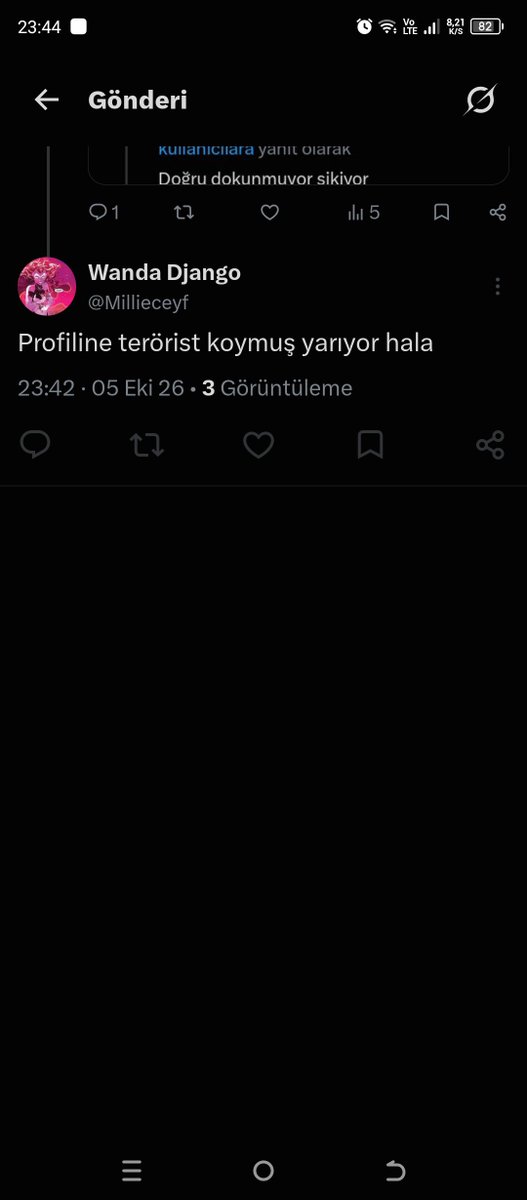 Azra56751182's tweet photo. @Caglarsco @Millieceyf @kayrasane10 Önüne geleni terörist ilan ediyor velet lan bu 😂 https://t.co/CAaiuX5Lq6