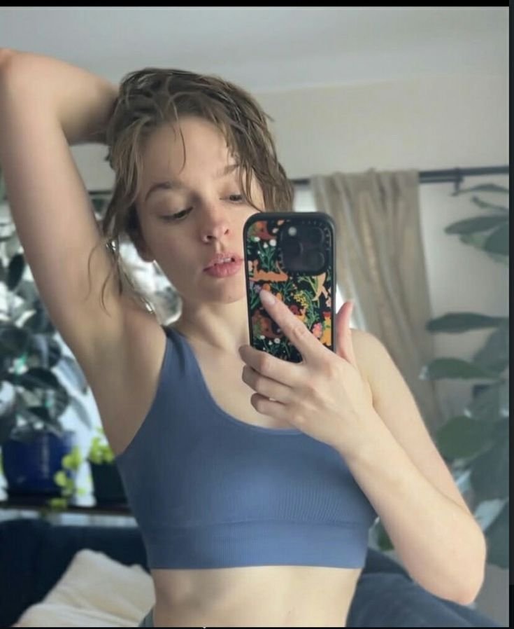 Similuv123's tweet photo. I’m not looking for just another man… I’m looking for the one who can match my energy, make me laugh, keep me curious, and still know how to make me feel special. 😉❤️ Where are you? https://t.co/frHoe7PORc
