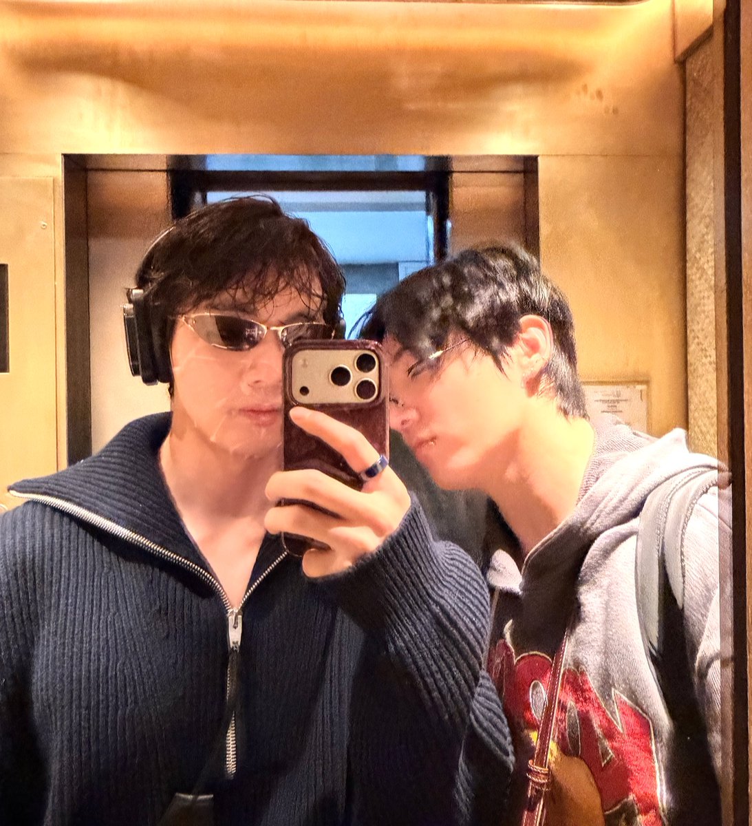 vkooclover's tweet photo. soo cutee 🥹💘💘 https://t.co/wAwaYOUN8t