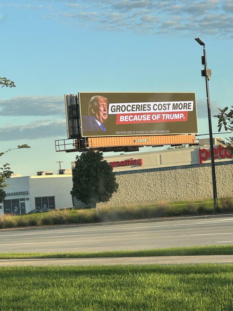 JustJulie's tweet photo. @SarahLongwell25 @OfTheBraveUSA All over #Iowa too 💙💙💙 https://t.co/LXjGqnxn4w