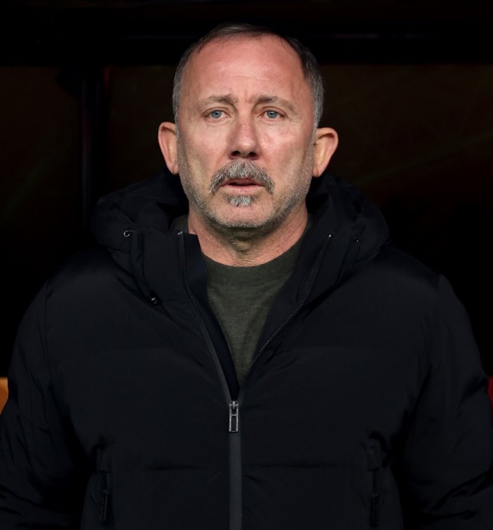 kartalhatti's tweet photo. Sergen Yalçın: ''Bu jenerasyon çok iyi bir jenerasyon. Bunu böyle Montella ile falan heba etmeyin.''

(23 Haziran 2024) https://t.co/MehXEyuMSy