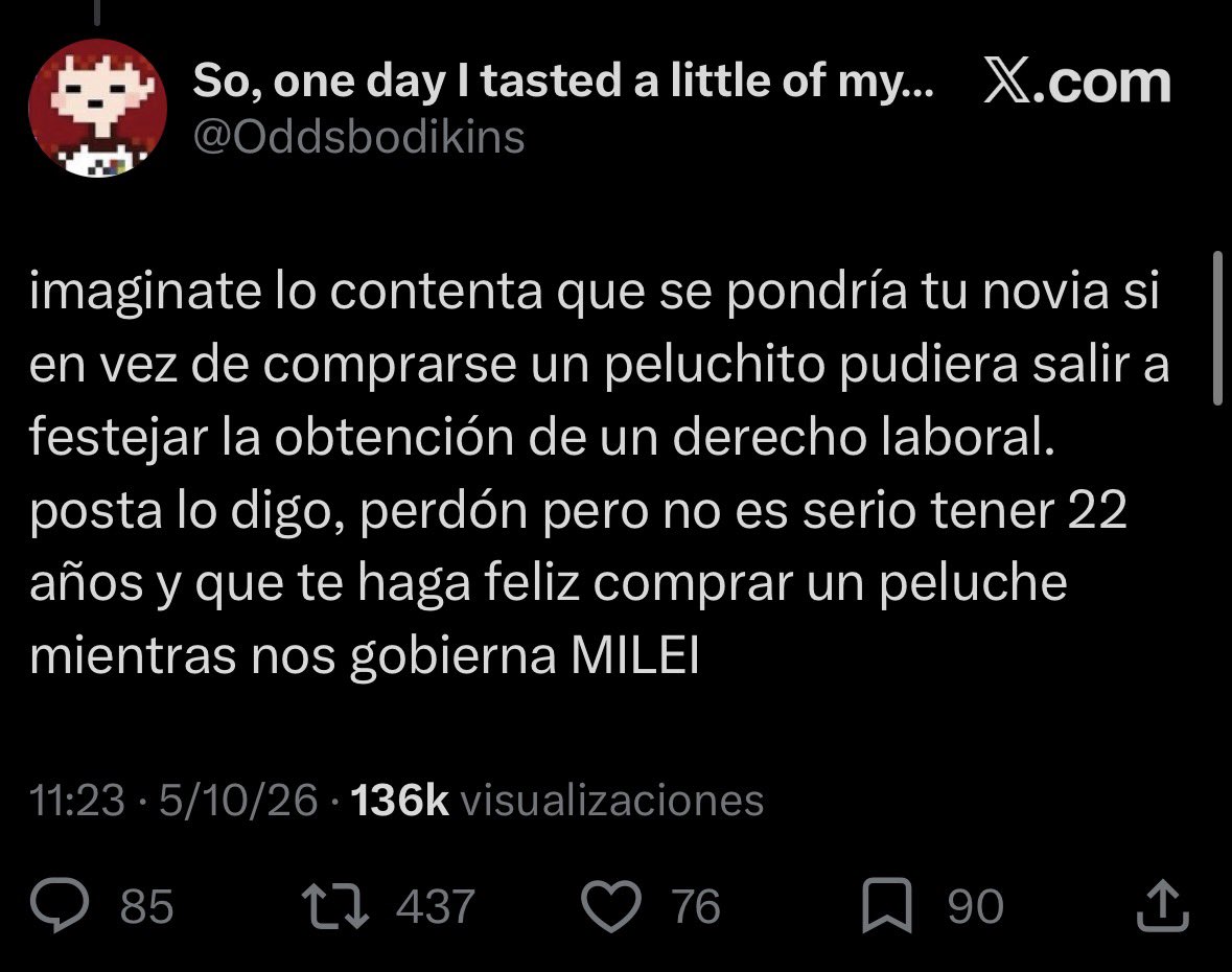 nikoomvp's tweet photo. Esta mina se hace la madura y tiene un peluche de hello kitty. Y no tiene 22 tiene como 30 lo que lo hace peor, es la caradurez mas grande la historia tuitera https://t.co/fzDAk31yv3