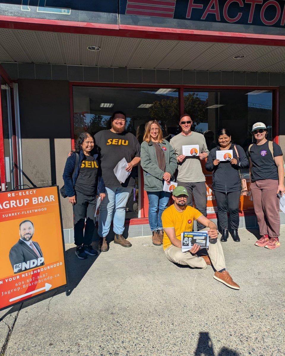 seiulocal2can's tweet photo. A snap provincial election has been called for October 24th and we are out there talking to British Columbians to help elect the BC NDP!

Read this facebook post for more: https://t.co/P2vxbYm1Ta https://t.co/z6eqqgkIQB