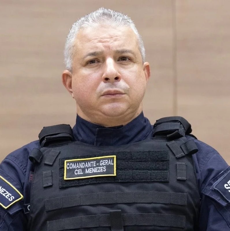 baudorio's tweet photo. ⚠️ATENÇÃO: Felipe Curi e Marcelo de Menezes, ex-secretários das polícias do RJ, foram eleitos para a Câmara e a Alerj.

Ambos comandavam as forças de segurança durante a operação no Alemão e na Penha, que deixou 122 mortos.

Participe: https://t.co/JAhIm11W09 https://t.co/DuLfAar72A