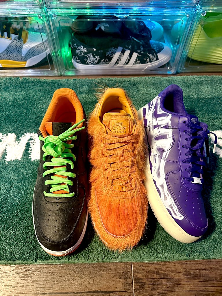 ThaRealSinister's tweet photo. Halloween Ready… 👟🎃💀🕸️🕷️

@Nike 
@footlockercad 
@complexcanada https://t.co/b5Btbc655f