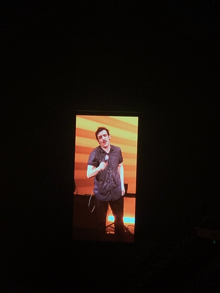 Marcos_Sierra17's tweet photo. Buen inicio de Octubre cantando con @enjambremx 🐝✨ https://t.co/VVCbiNKtxp