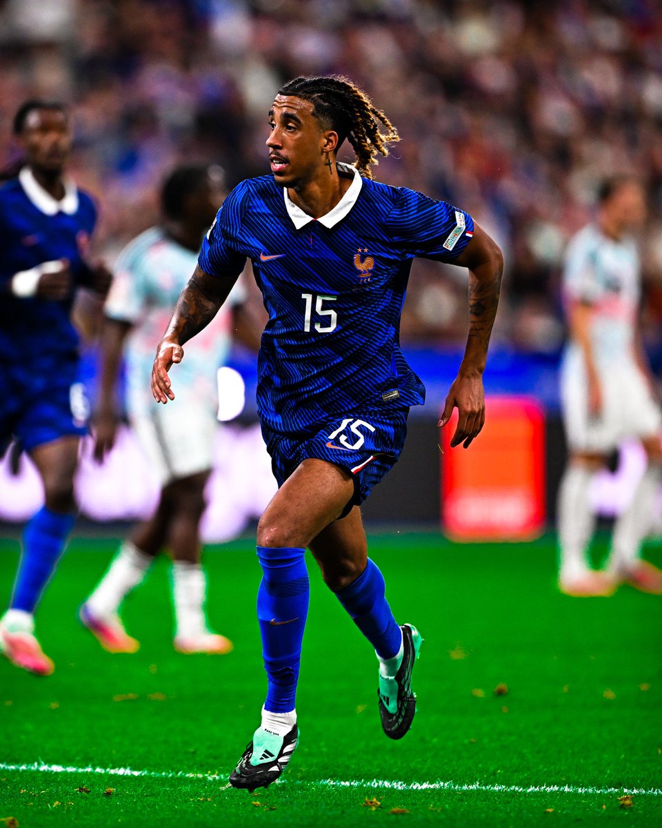 losclive's tweet photo. 𝑭𝒊𝒆𝒓𝒔 𝒅𝒆 𝒕𝒐𝒊 𝑳𝒆𝒏𝒚 🇫🇷

Formé au Club, Leny Yoro a fêté sa première sélection sous le maillot de l’Équipe de France avec une victoire 4-1 et 90 minutes disputées 🤩

Félicitations ❤️🤍 https://t.co/a9xBVliQYB