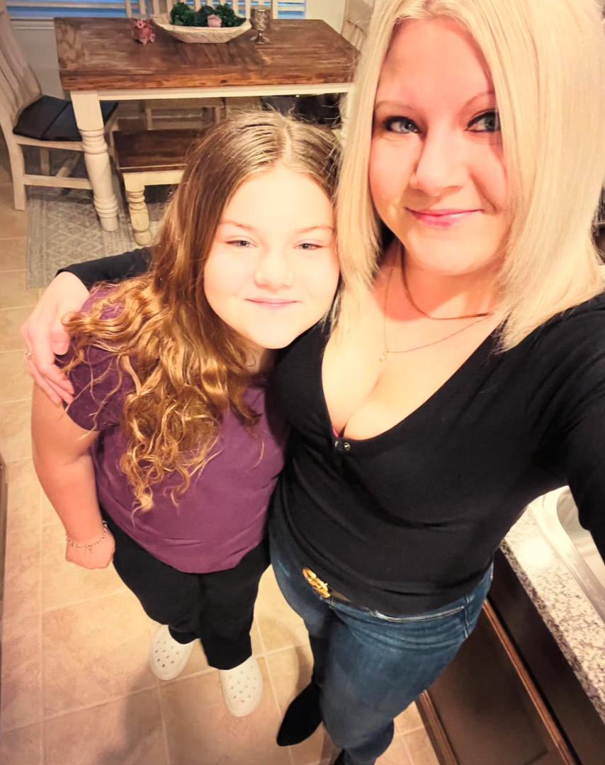 sweetsoulxw's tweet photo. You all should meet my beautiful daughter ❤️😘#country #barbie #AmericanCentury https://t.co/BfzcYqH5Se