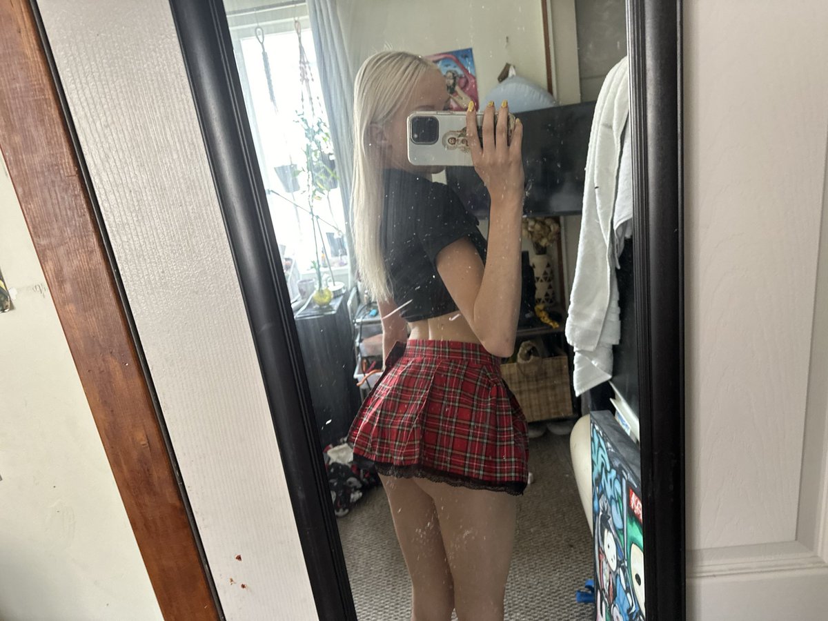 Dawsonsugg's tweet photo. Let’s trade ex gfs #slut #leak #ex #cuck #hot #trade https://t.co/gxG2FMPqO4