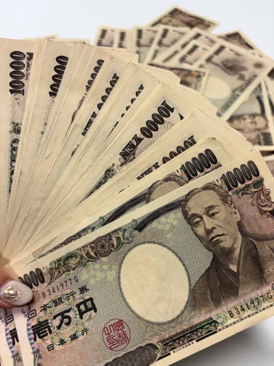 tuubvo's tweet photo. みんな正直に教えて…！
1ヶ月の生活費、いくらあれば足りる？
①10万円
②20万円
③30万円
④100万円 https://t.co/t0EHfaubUQ