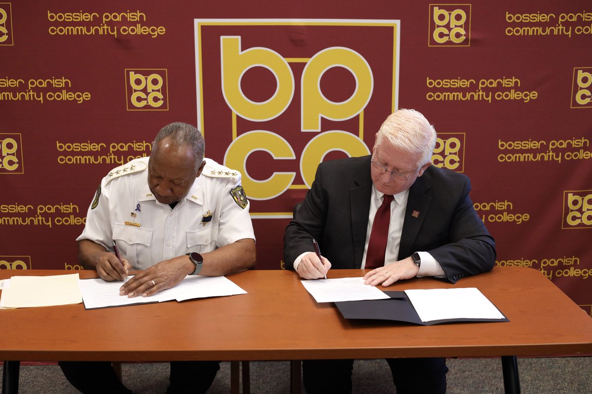 BPCCCavs's tweet photo. From classroom to career: We’re #BPCCproud to partner with the Caddo Parish Sheriff’s Office to offer criminal justice internships and guaranteed jobs for students who complete the program, graduate and meet hiring requirements. Learn more: https://t.co/FlHLJe38GW #goLCTC #CPSO https://t.co/M67yYuwUhm