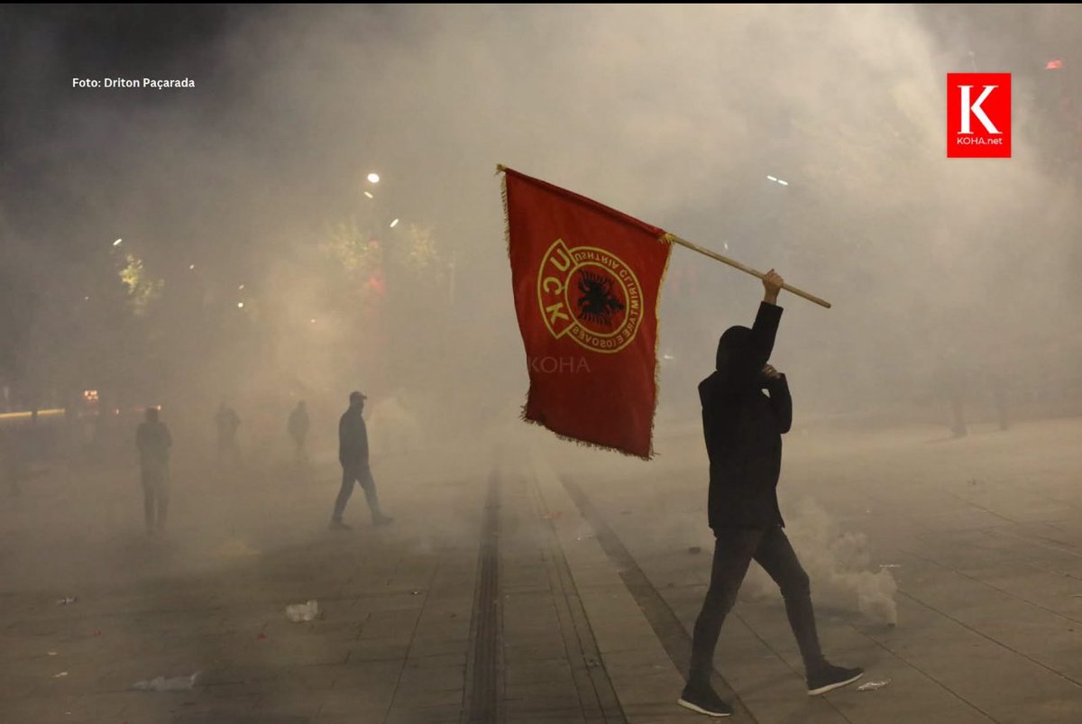 bllendi0's tweet photo. UÇK ka fitu niher ka me fitu gjithmone. https://t.co/iYg8lKbwtC