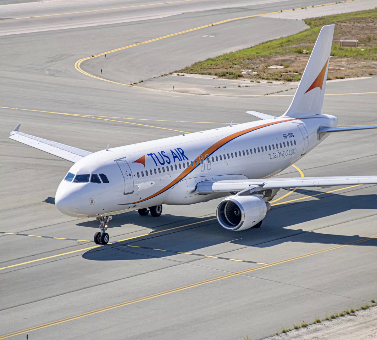Рейс TUS Airways из Болоньи в Израиль был вынужден снять 3 грузинских пассажиров.