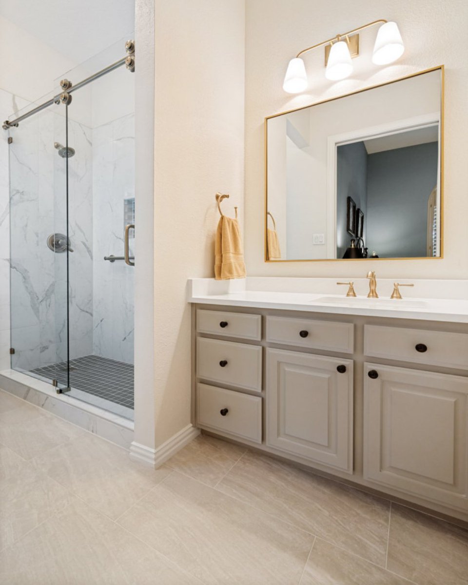 DFWImproved's tweet photo. Stop settling for a bathroom that no longer fits your needs. A full remodel unlocks better function, fresh style, and the comfort you deserve every day.

Learn more about our bathroom remodeling services: https://t.co/7vA06hH10v

#DFWImproved #HomeRemodeling #BathroomRemodel https://t.co/2PYaYHrCb3