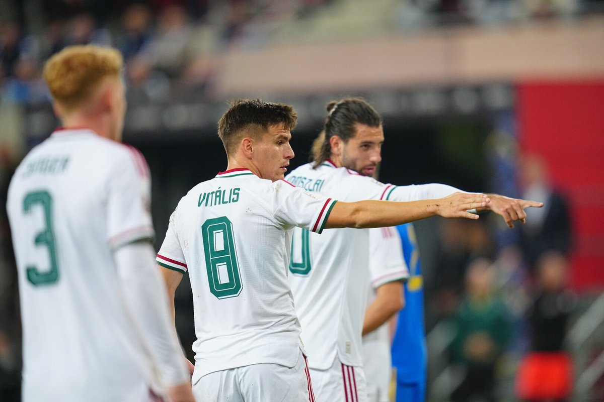 MLSZhivatalos's tweet photo. 🗣️Vitális Milán: A gól előtt, amikor kaptam a labdát, el akartam lőni, de felnéztem és láttam, hogy Milán ott van a kapu előtt. Örülök, hogy sikerült jó labdát adnom. A válogatottnál taktikailag lehet a legtöbbet fejlődni.
#csakegyutt #magyarok #NationsLeague #NL #UKRHUN https://t.co/i0I0CmfUIR