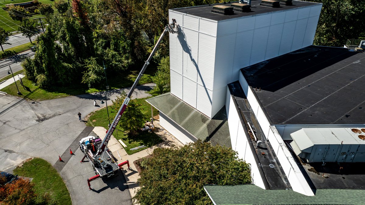 MyDronePro's tweet photo. Olney, MD - The new Olney Theatre Center sign is going up today. @OlneyNews @olneycommerce https://t.co/sXnLSEhYiY
